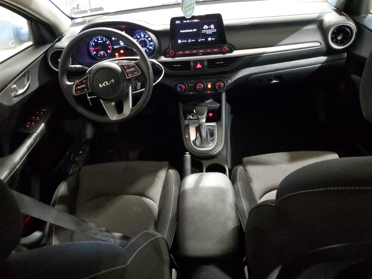 2024 Kia Forte - Image 8