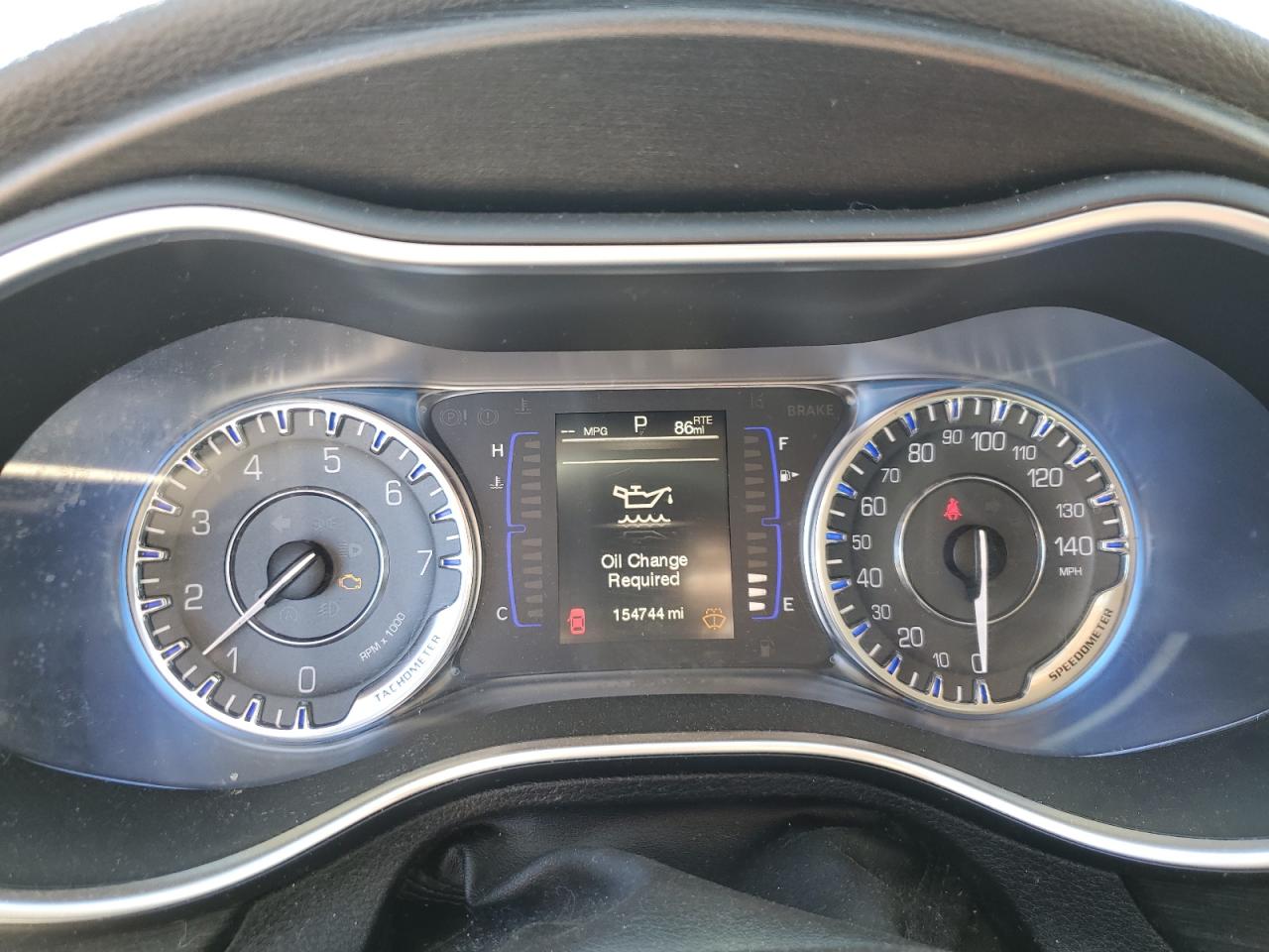 2015 Chrysler 200 - Image 9