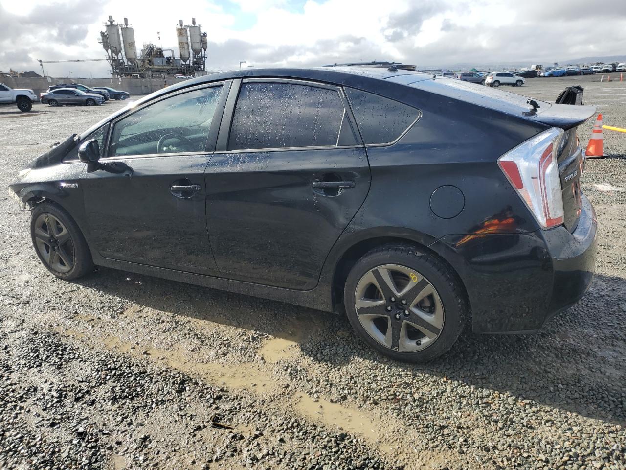 2015 Toyota Prius - Image 2