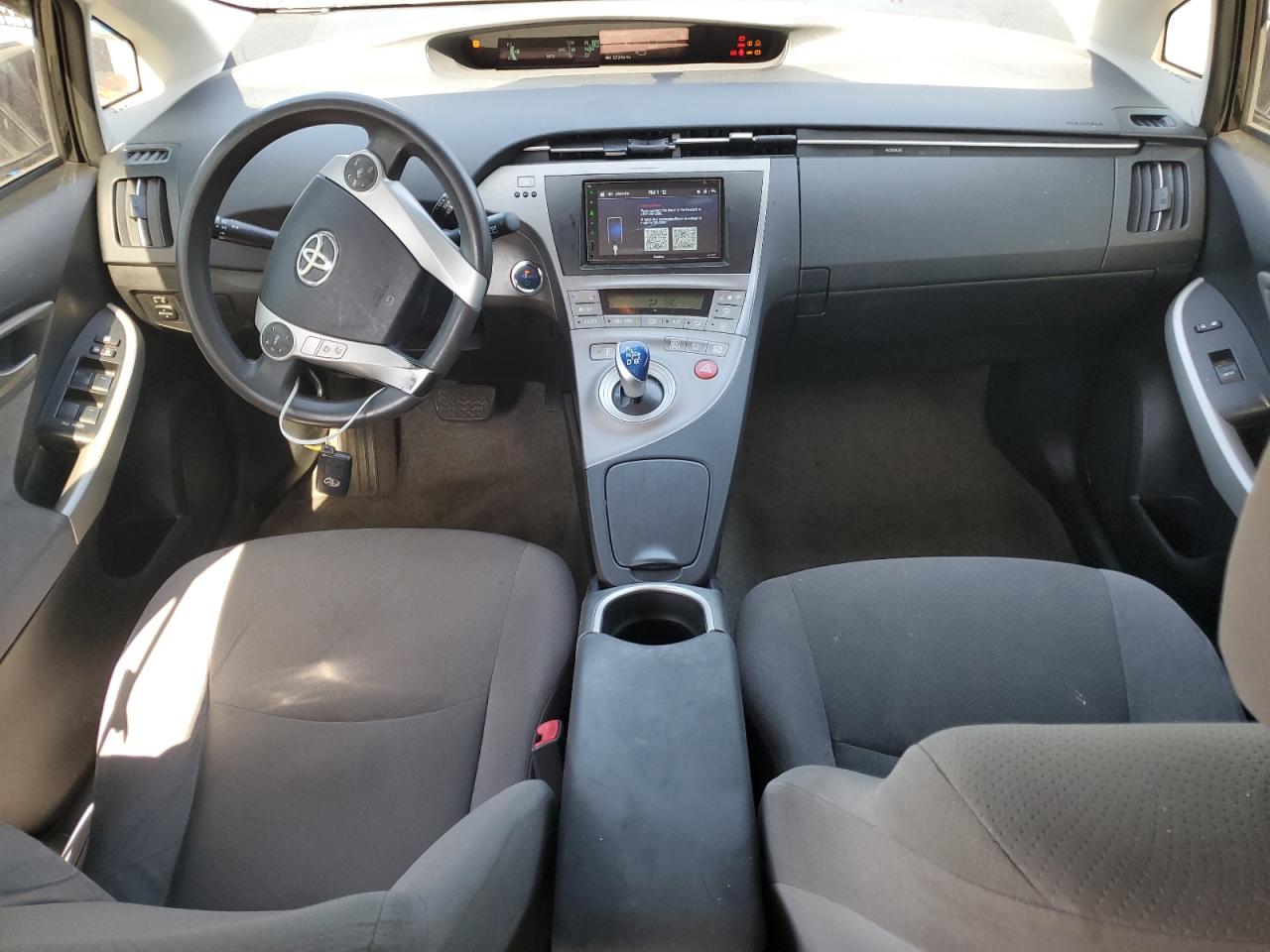 2013 Toyota Prius - Image 8