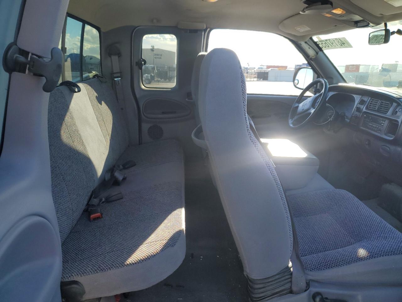 2002 Dodge RAM - Image 10