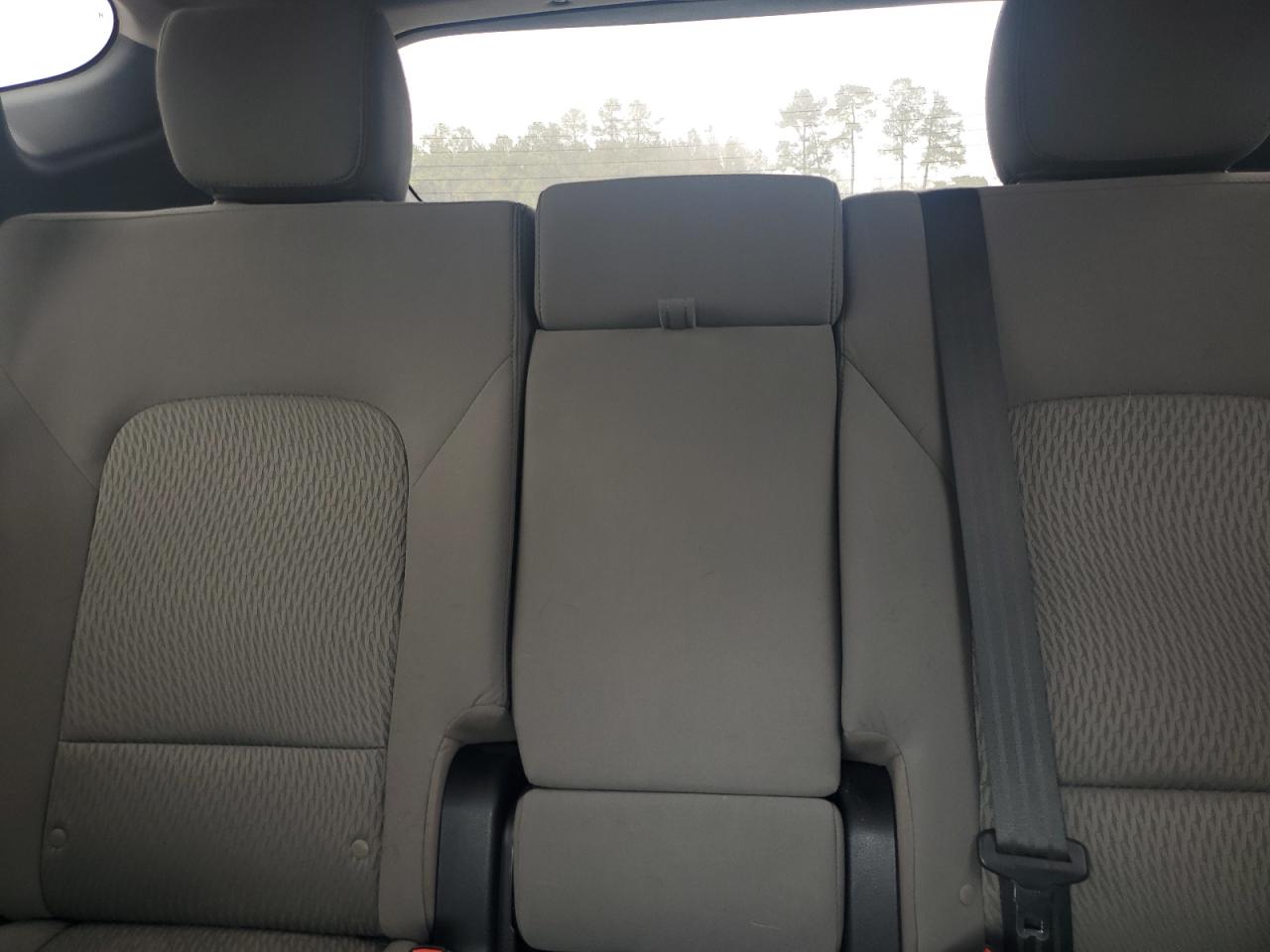 2018 Hyundai Santa Fe - Image 10