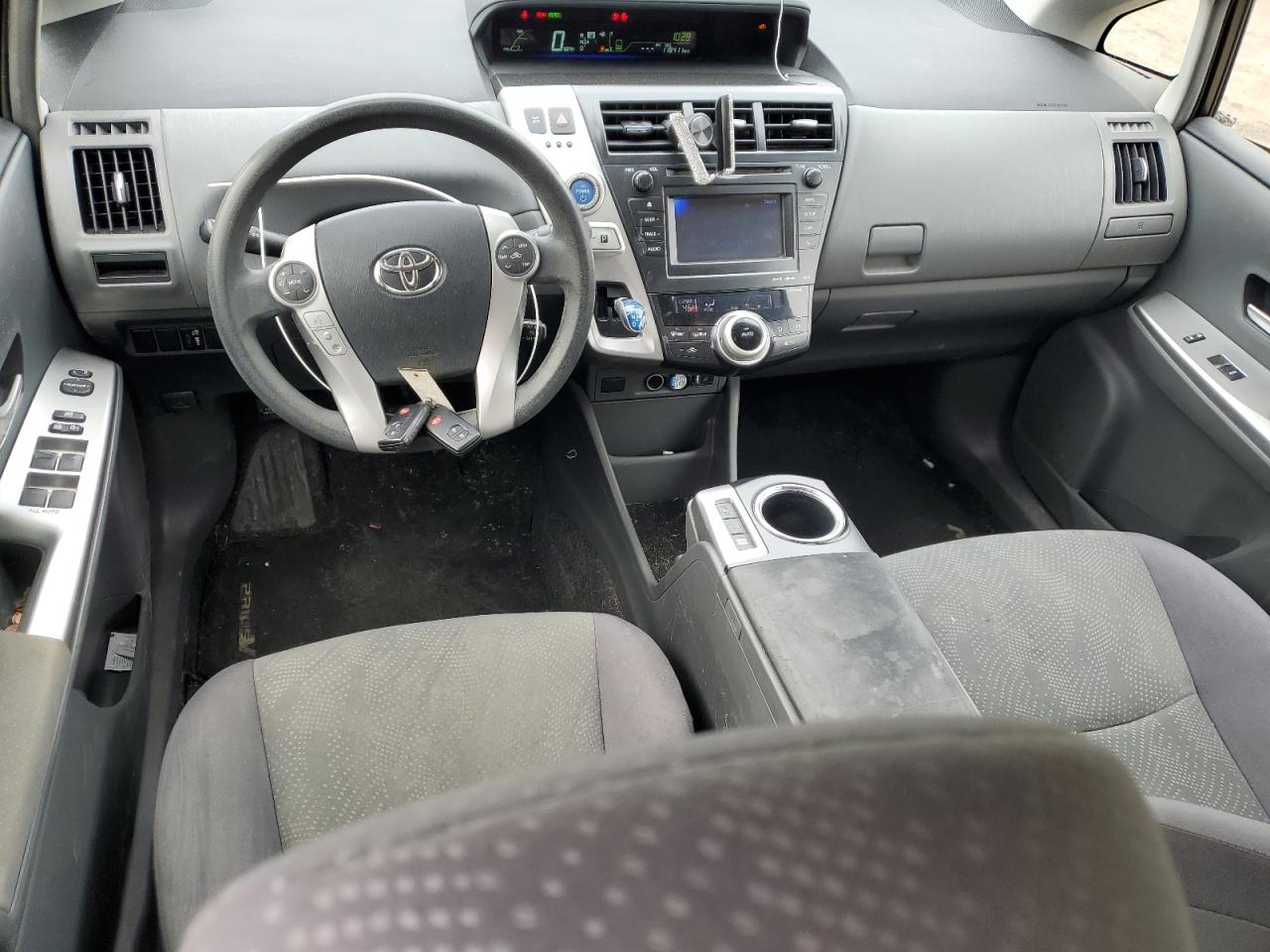 2012 Toyota Prius - Image 8
