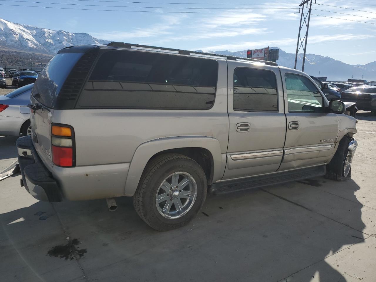2005 GMC Yukon - Image 3