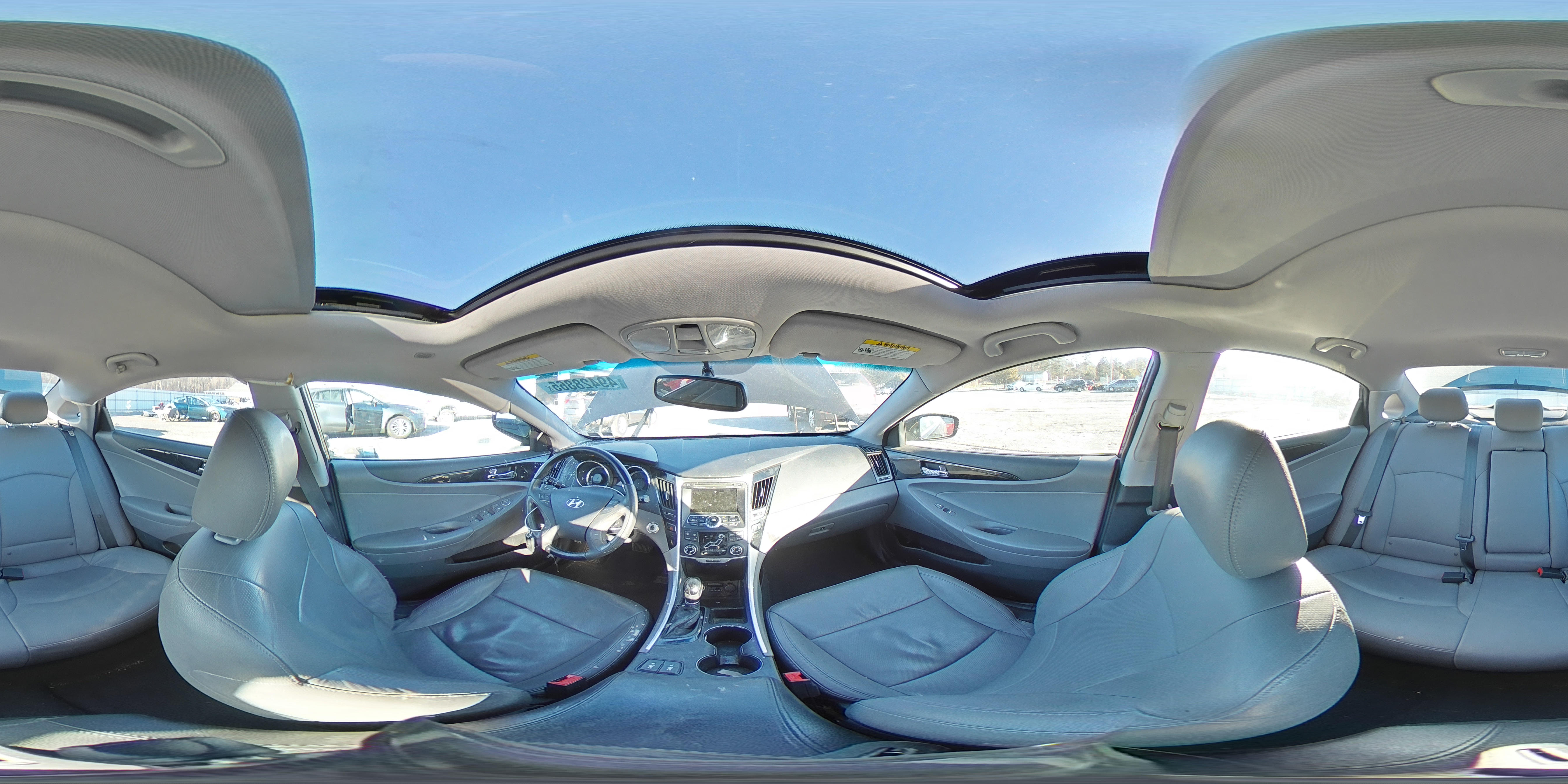 2011 Hyundai Sonata - Image 13