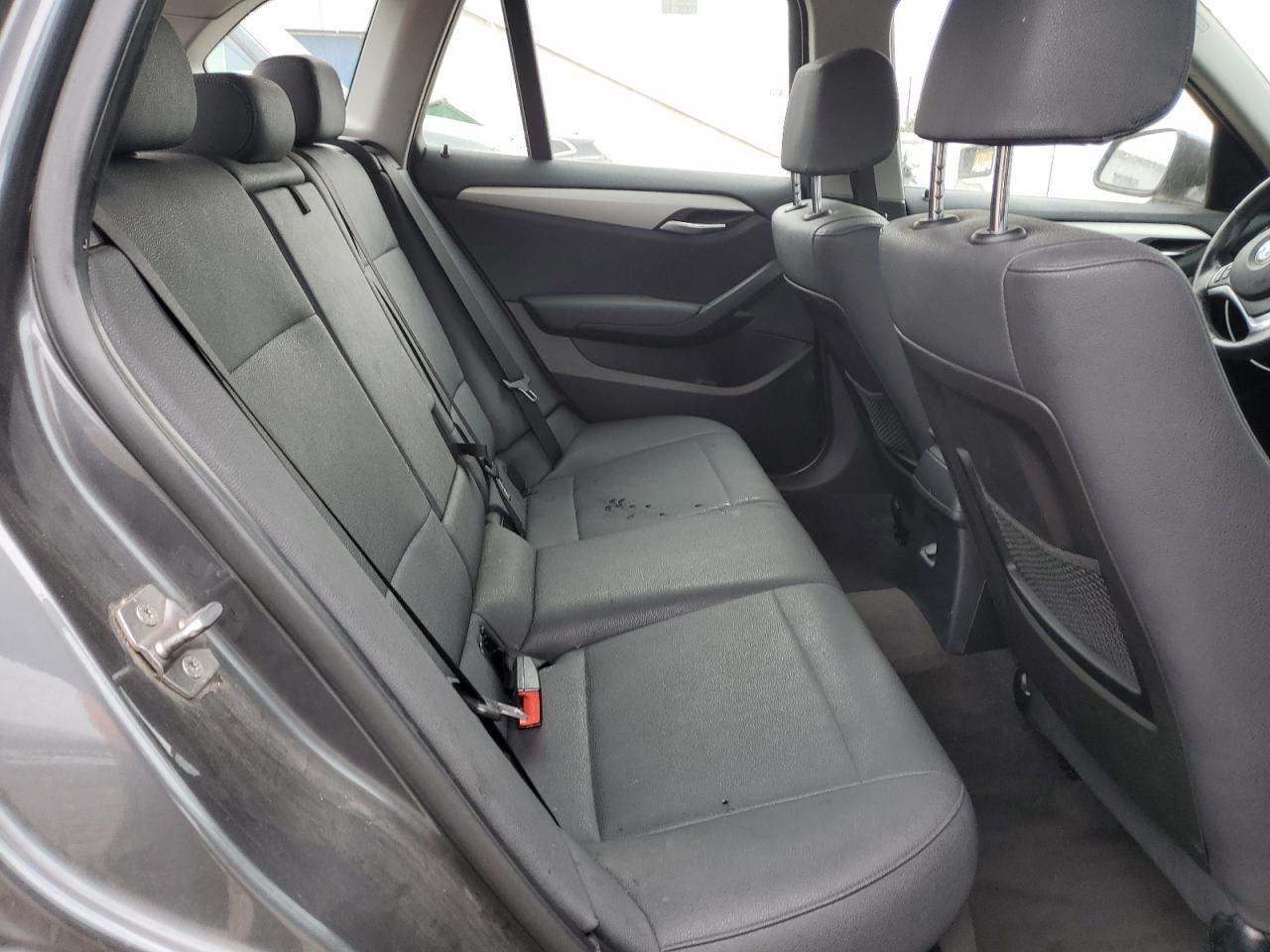 2015 BMW X1 - Image 11