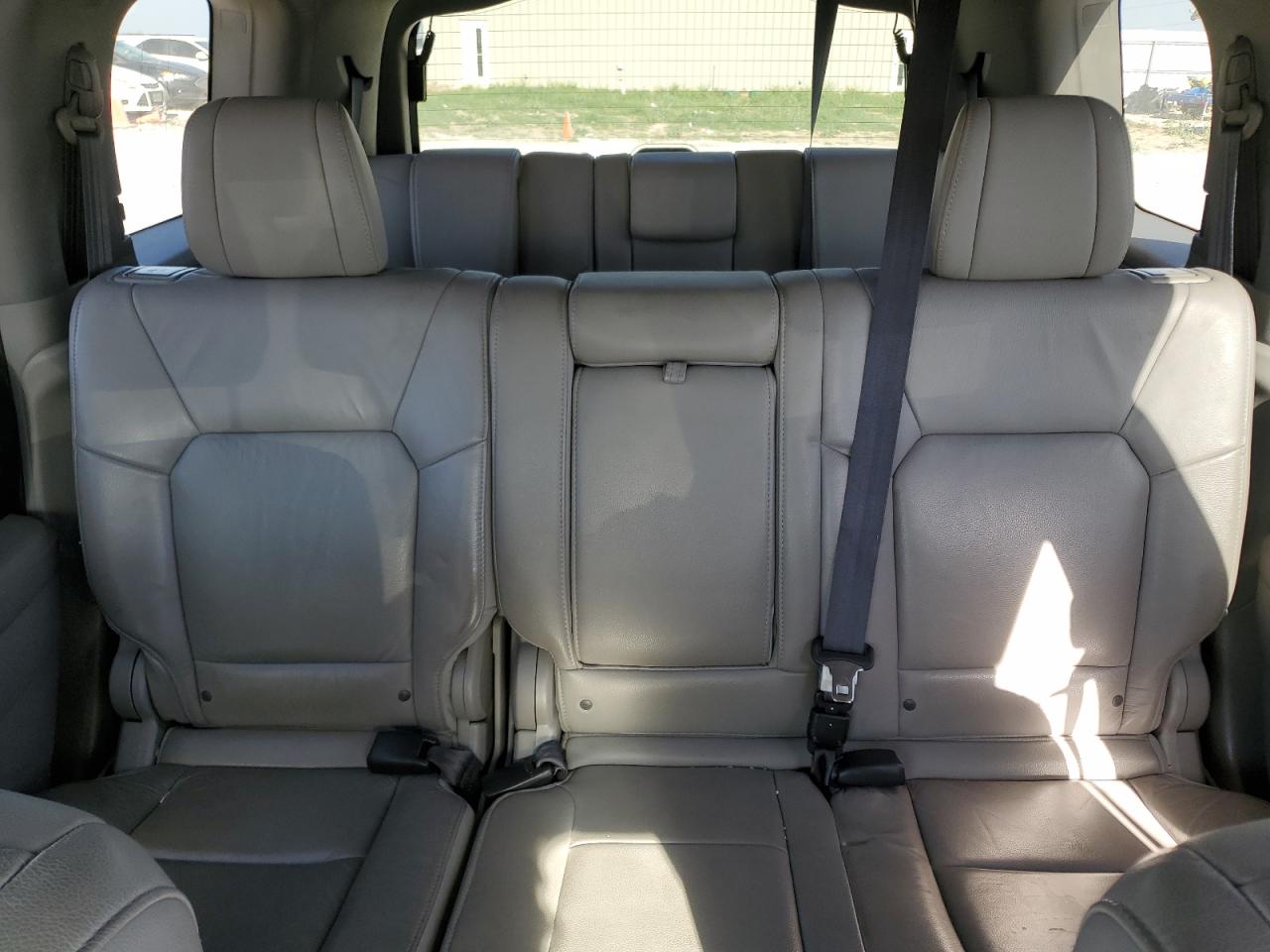 2015 Honda Pilot - Image 10