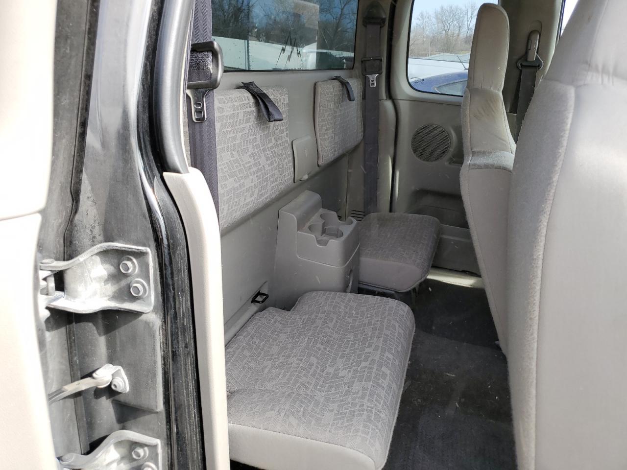 2007 Chevrolet Colorado - Image 11
