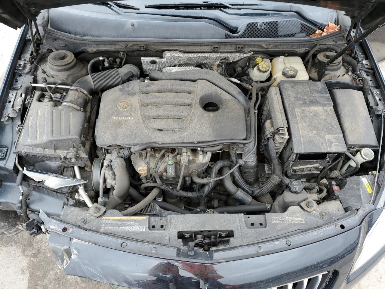 2011 Buick Regal - Image 11