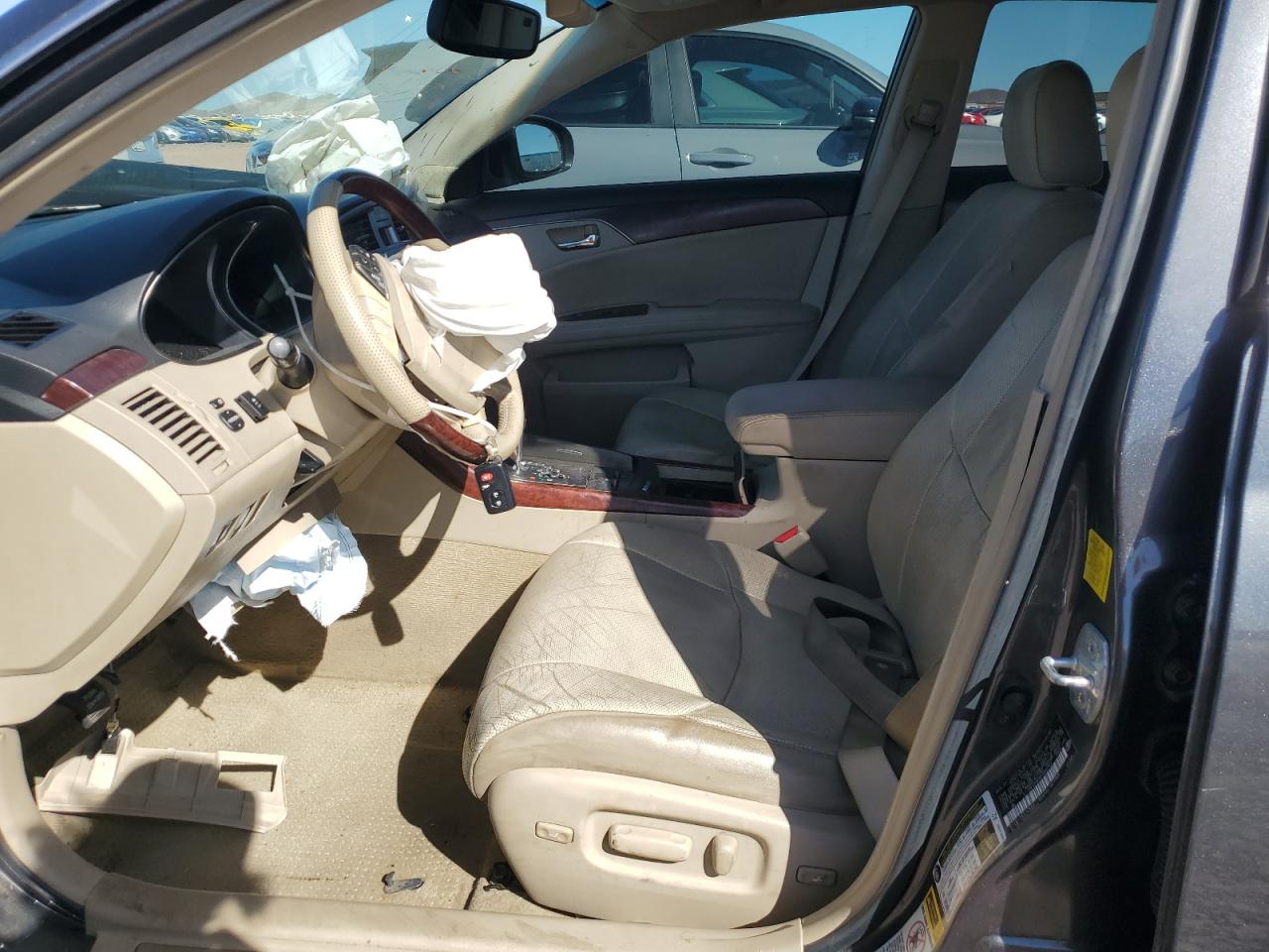 2011 Toyota Avalon - Image 7
