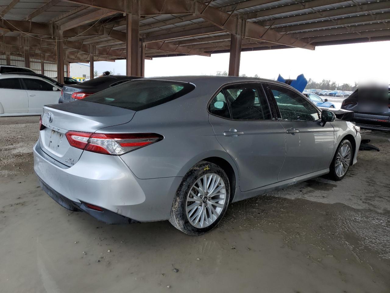 2018 Toyota Camry - Image 3