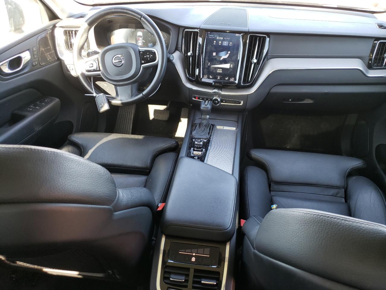 2019 Volvo XC60 - Image 8