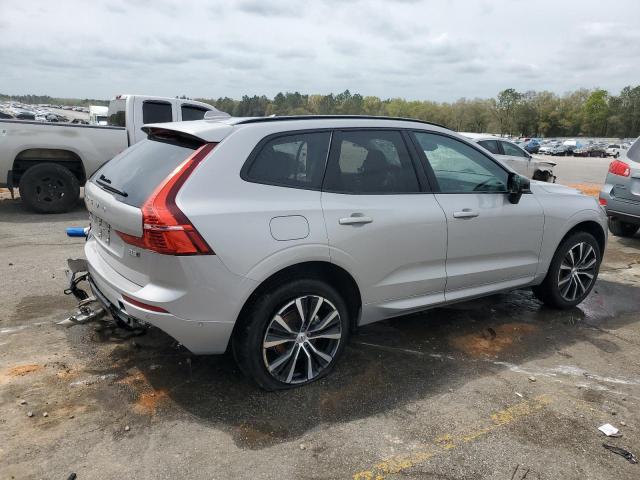 VOLVO XC60 PLUS 2024 Серебристый