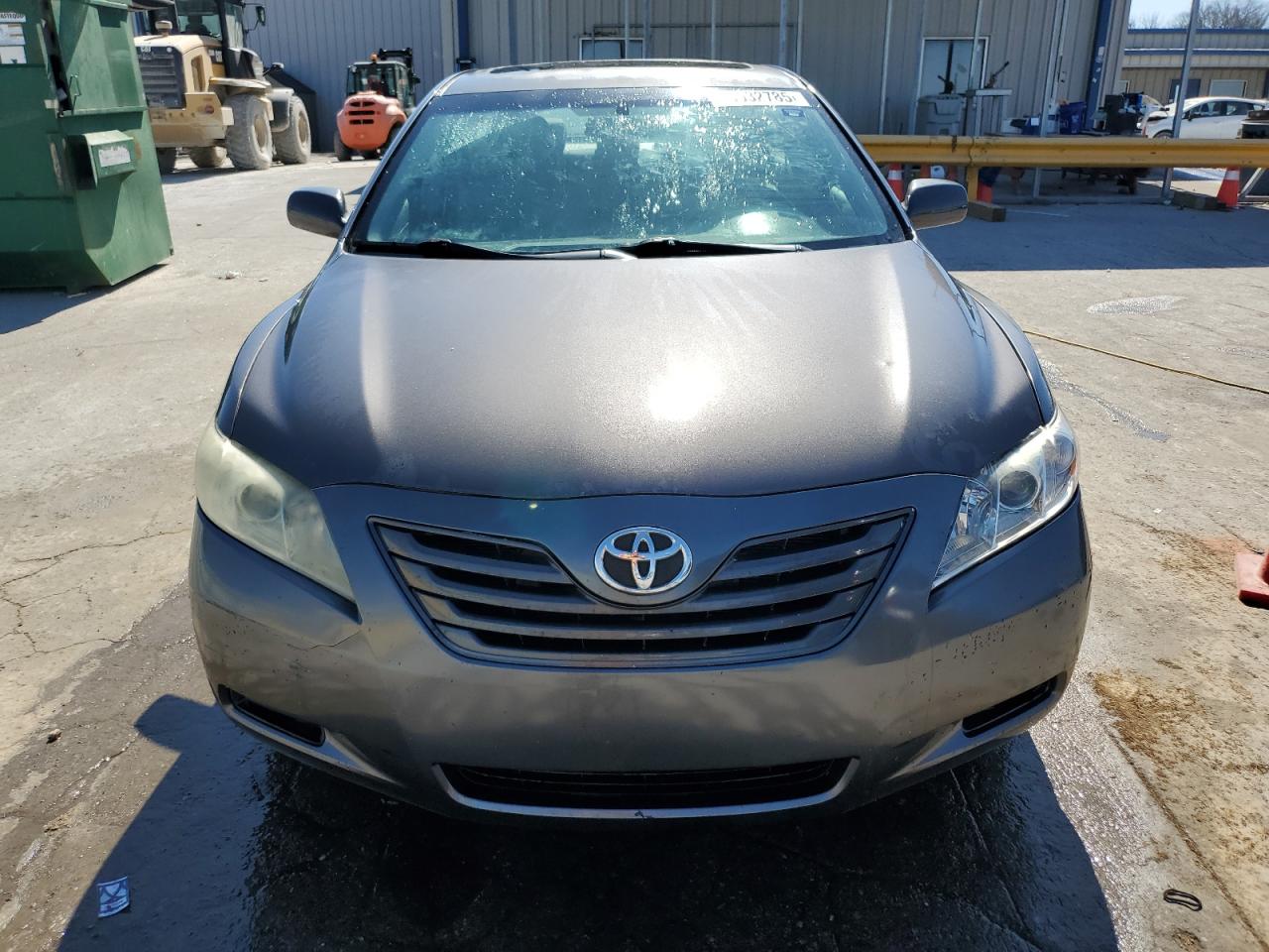 2009 Toyota Camry - Image 5
