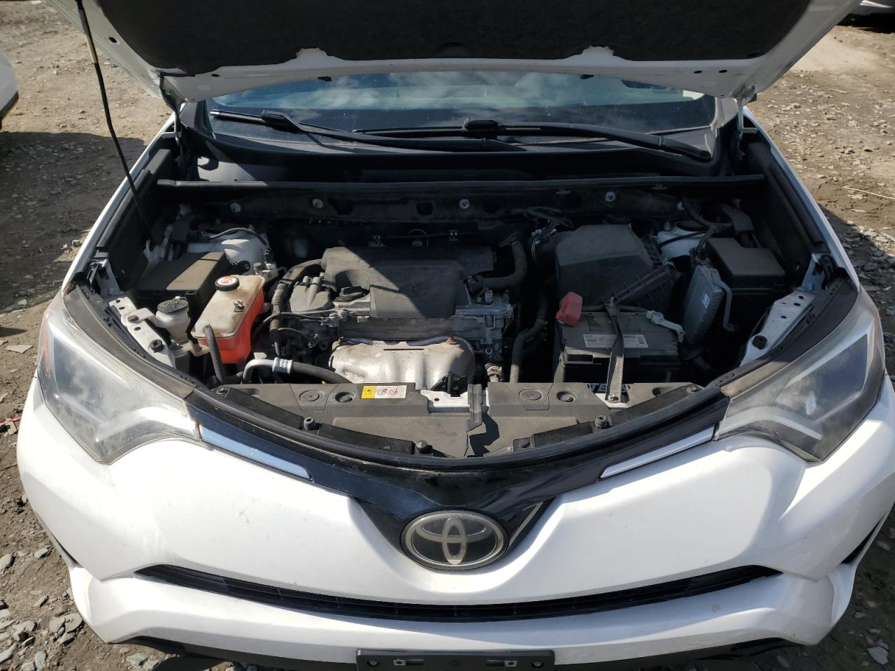 2017 Toyota RAV 4 - Image 12