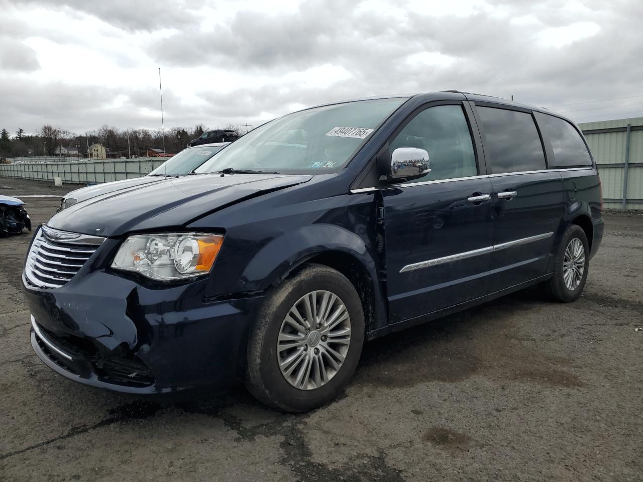 2013 Chrysler Town & Country - Image 1