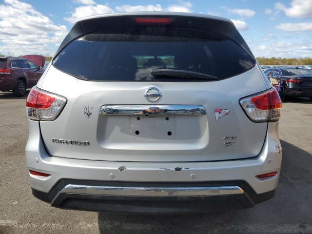  NISSAN PATHFINDER 2015 Серебристый