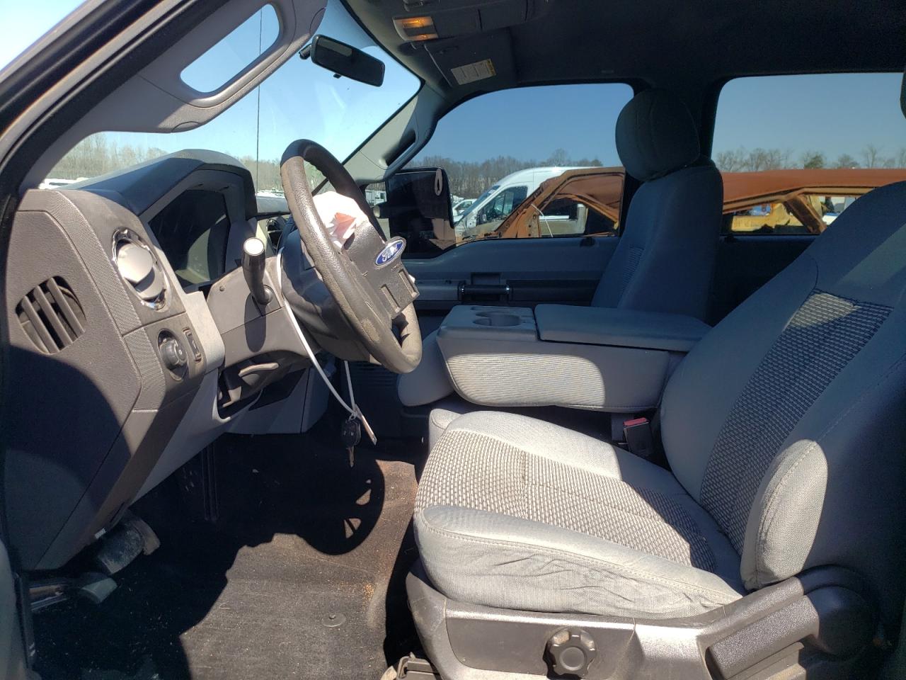 2013 Ford F350 - Image 7