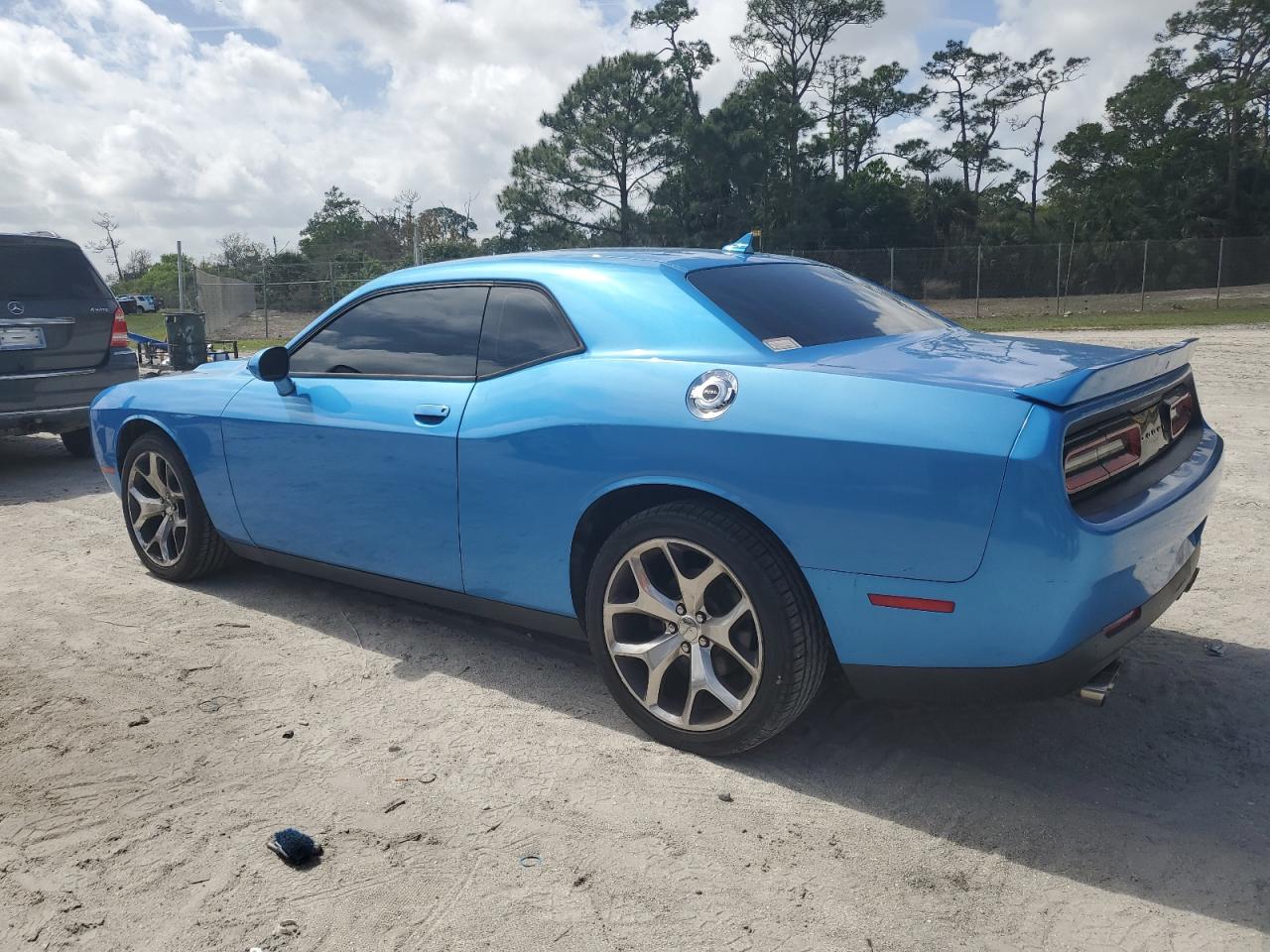 2016 Dodge Challenger - Image 2