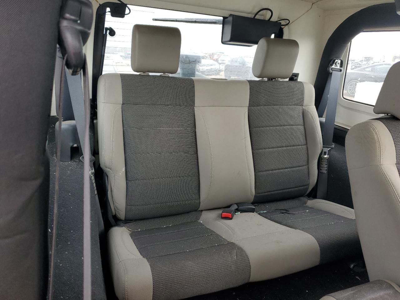 2007 Jeep Wrangler - Image 10