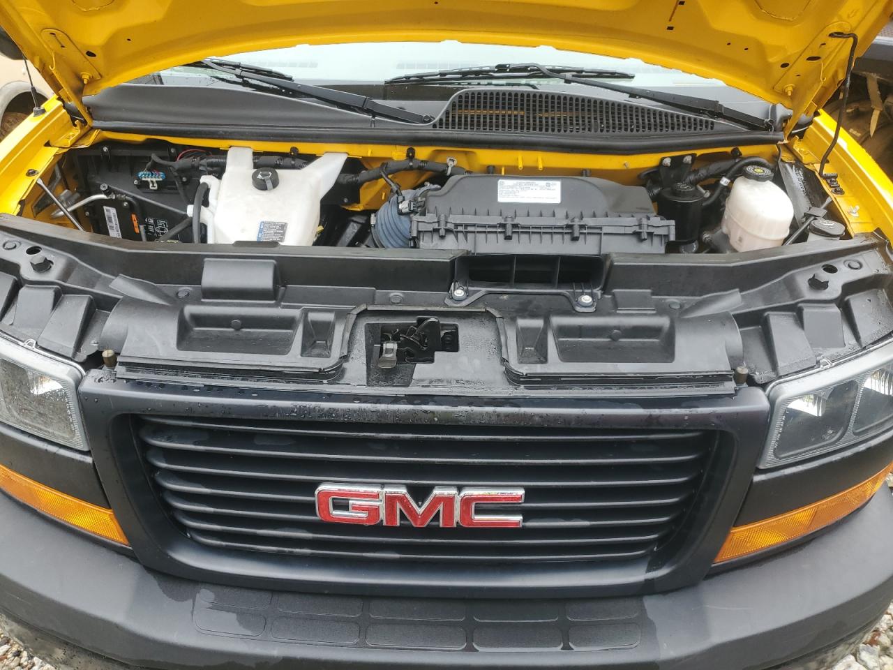 2022 GMC Savana Cutaway G3500 VIN: 7GZ37TC74NN001930 Lot: 49289155