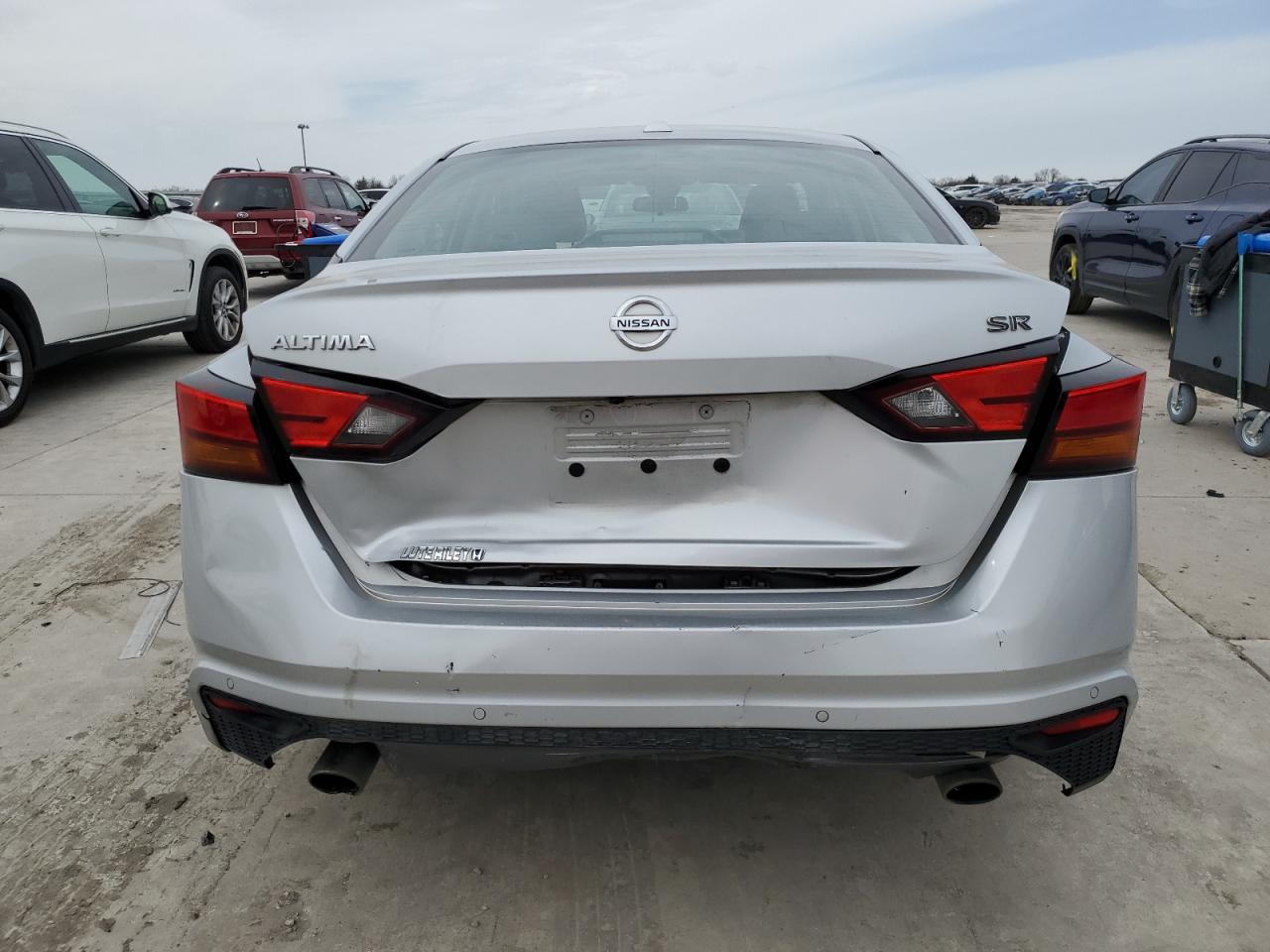 2021 Nissan Altima - Image 6