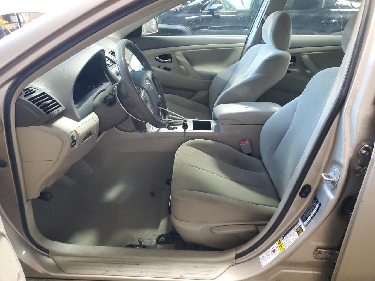 2009 Toyota Camry - Image 7