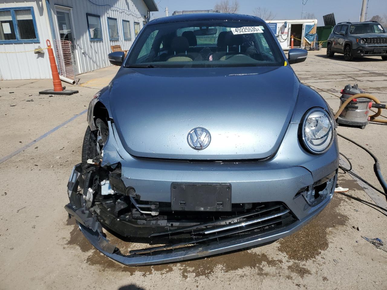 2019 Volkswagen Beetle - Image 5