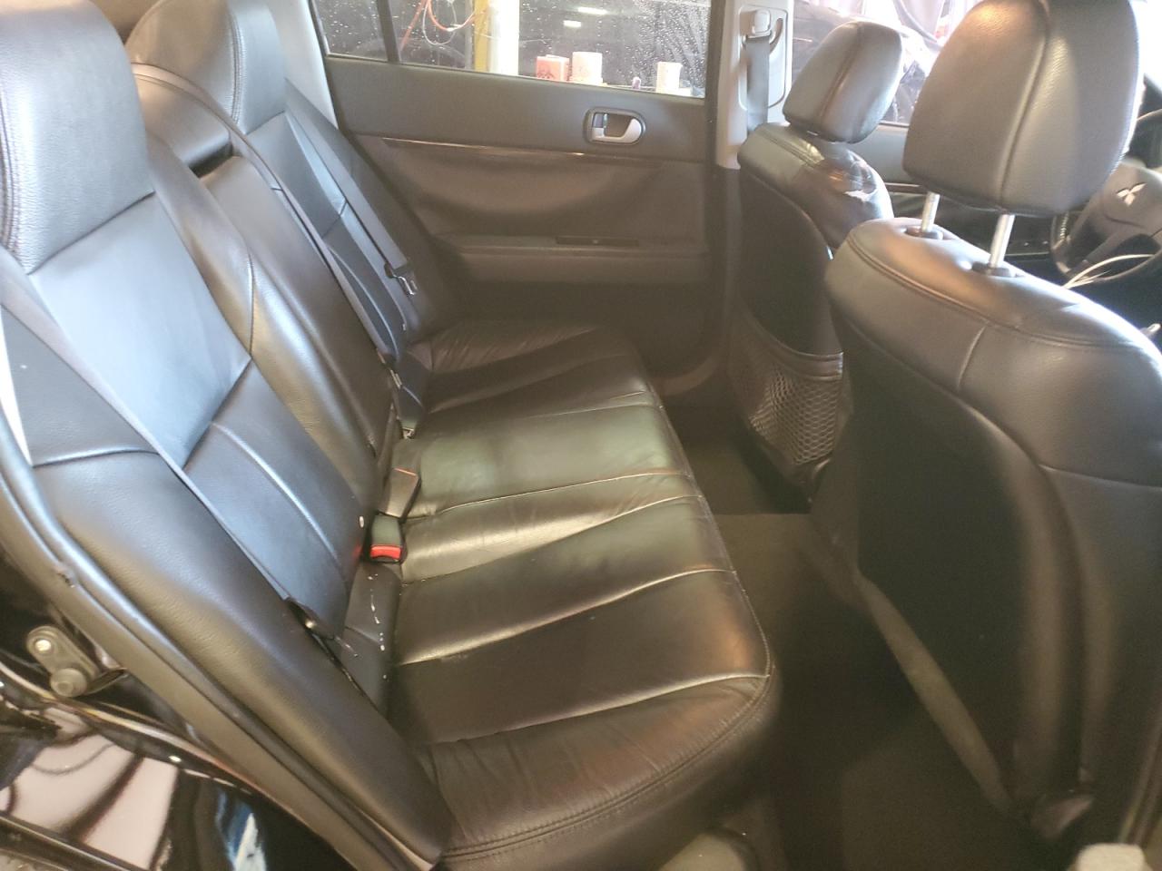 2011 Mitsubishi Galant - Image 10