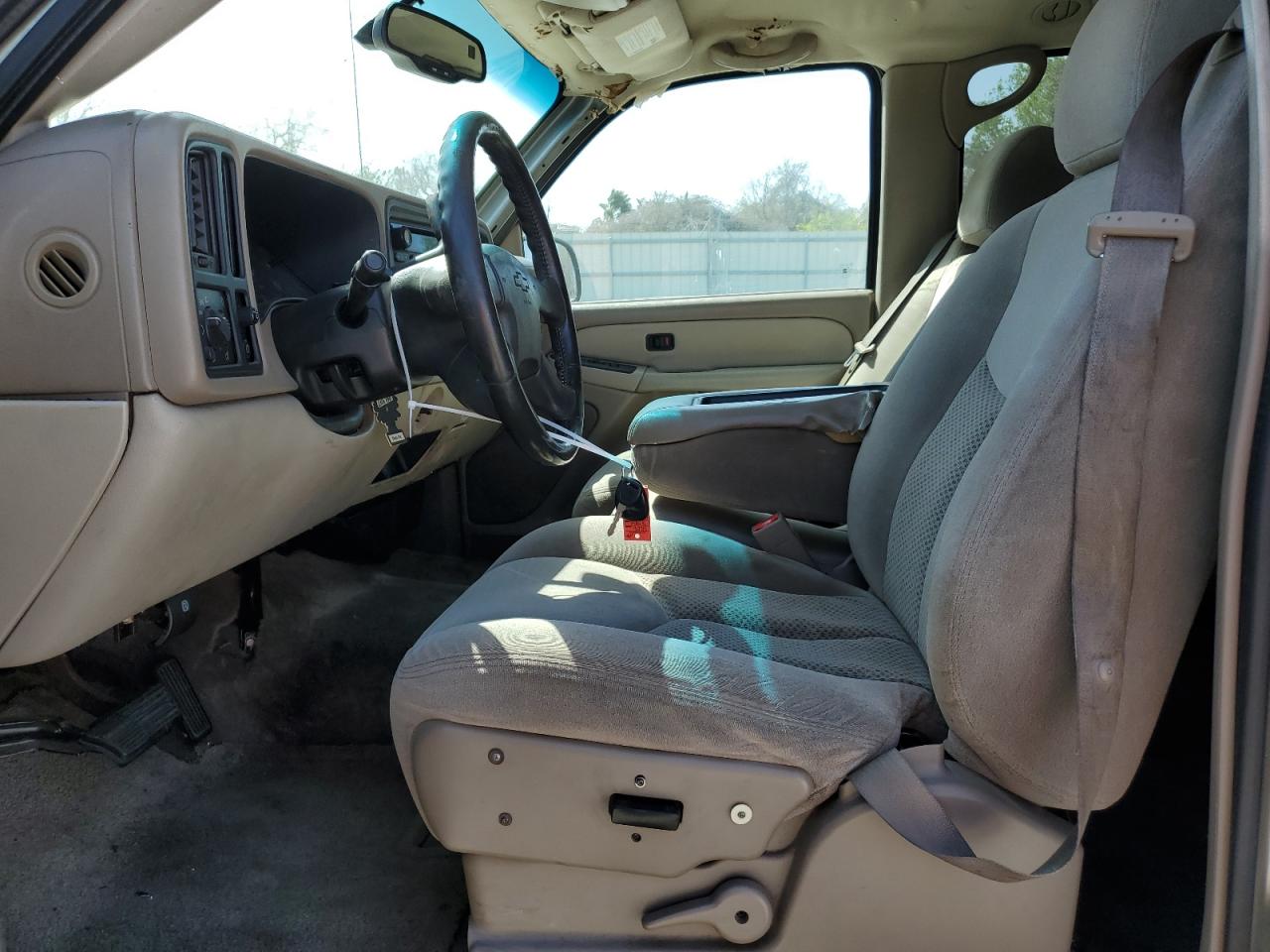 2003 Chevrolet Suburban - Image 7