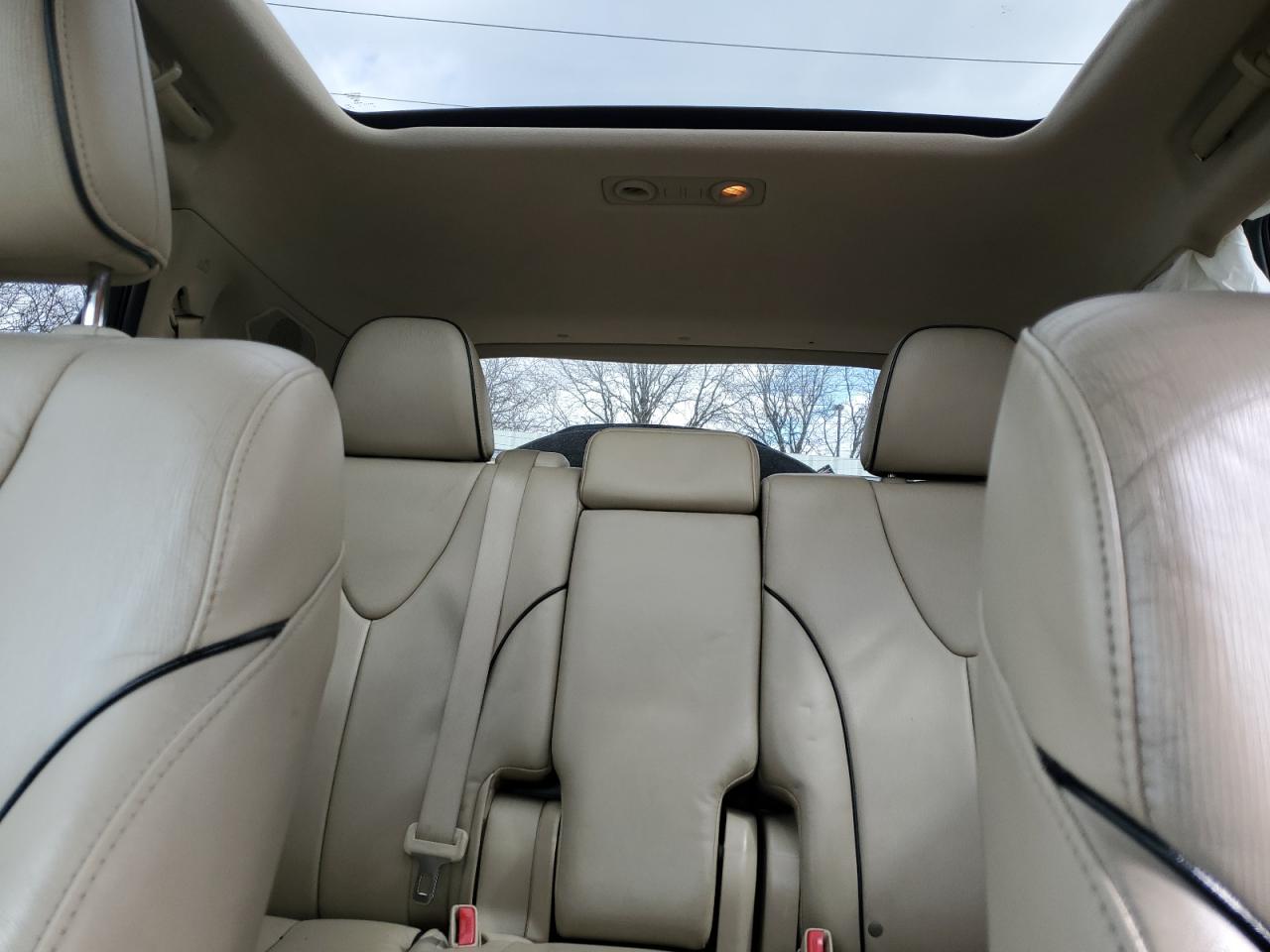 2011 Toyota Venza - Image 10