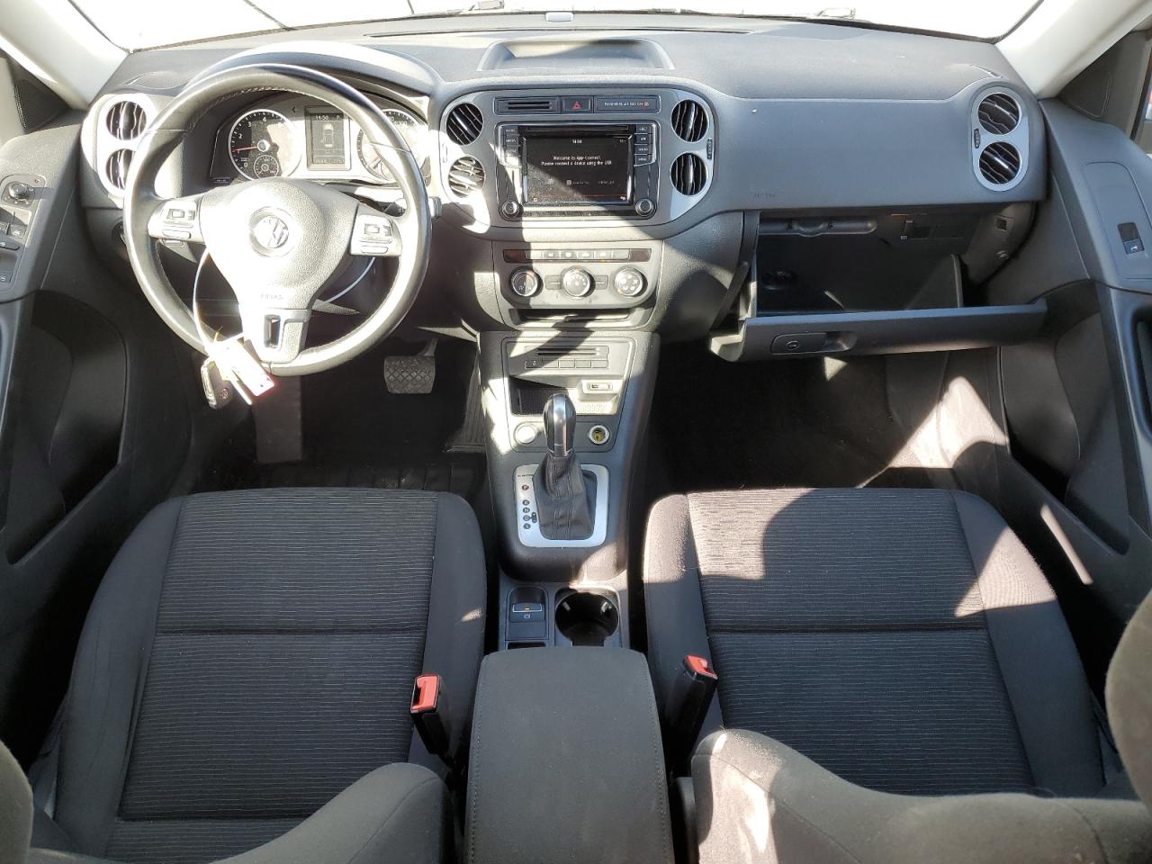 2017 Volkswagen Tiguan - Image 8
