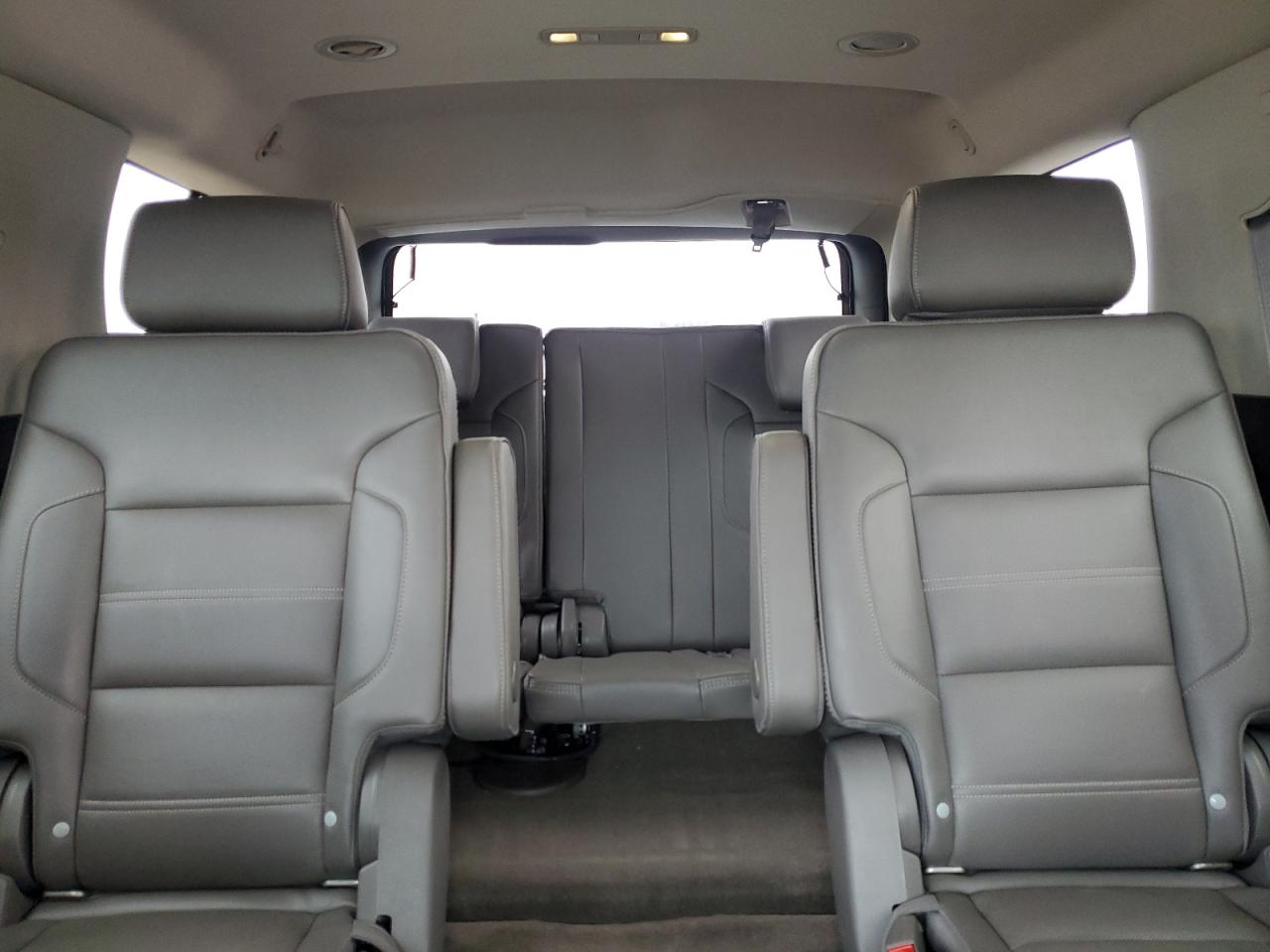2016 GMC Yukon - Image 10