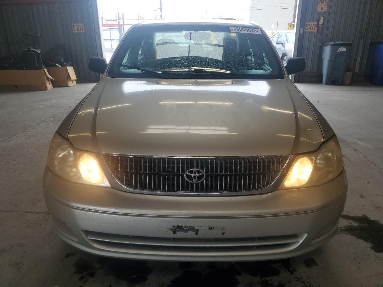 2000 Toyota Avalon - Image 5