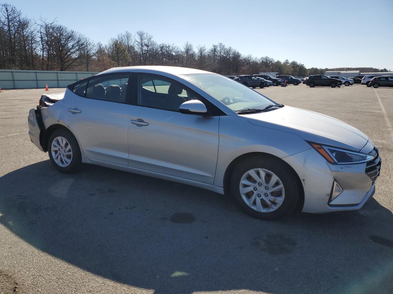 2019 Hyundai Elantra - Image 4