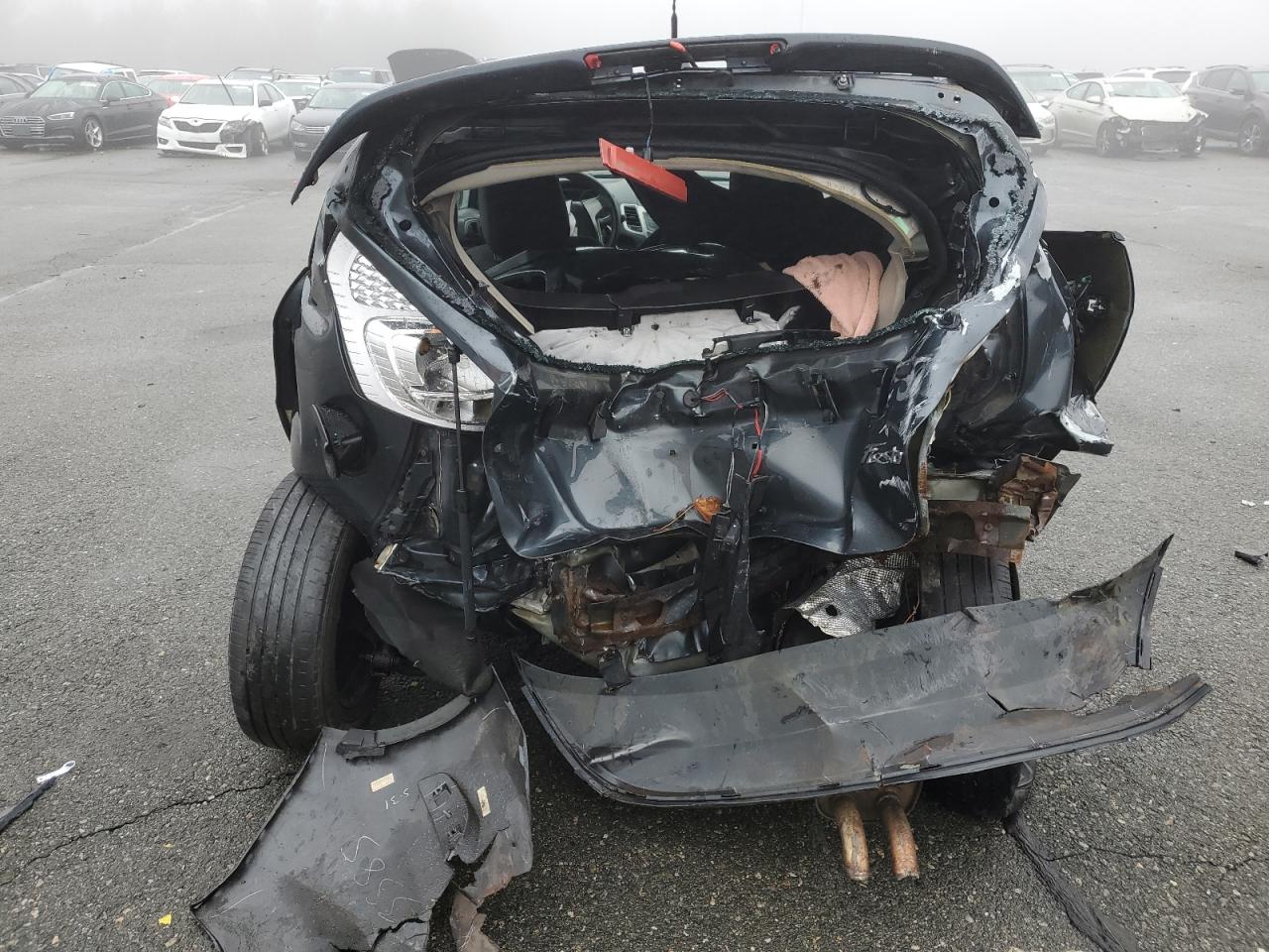 2011 Ford Fiesta - Image 6