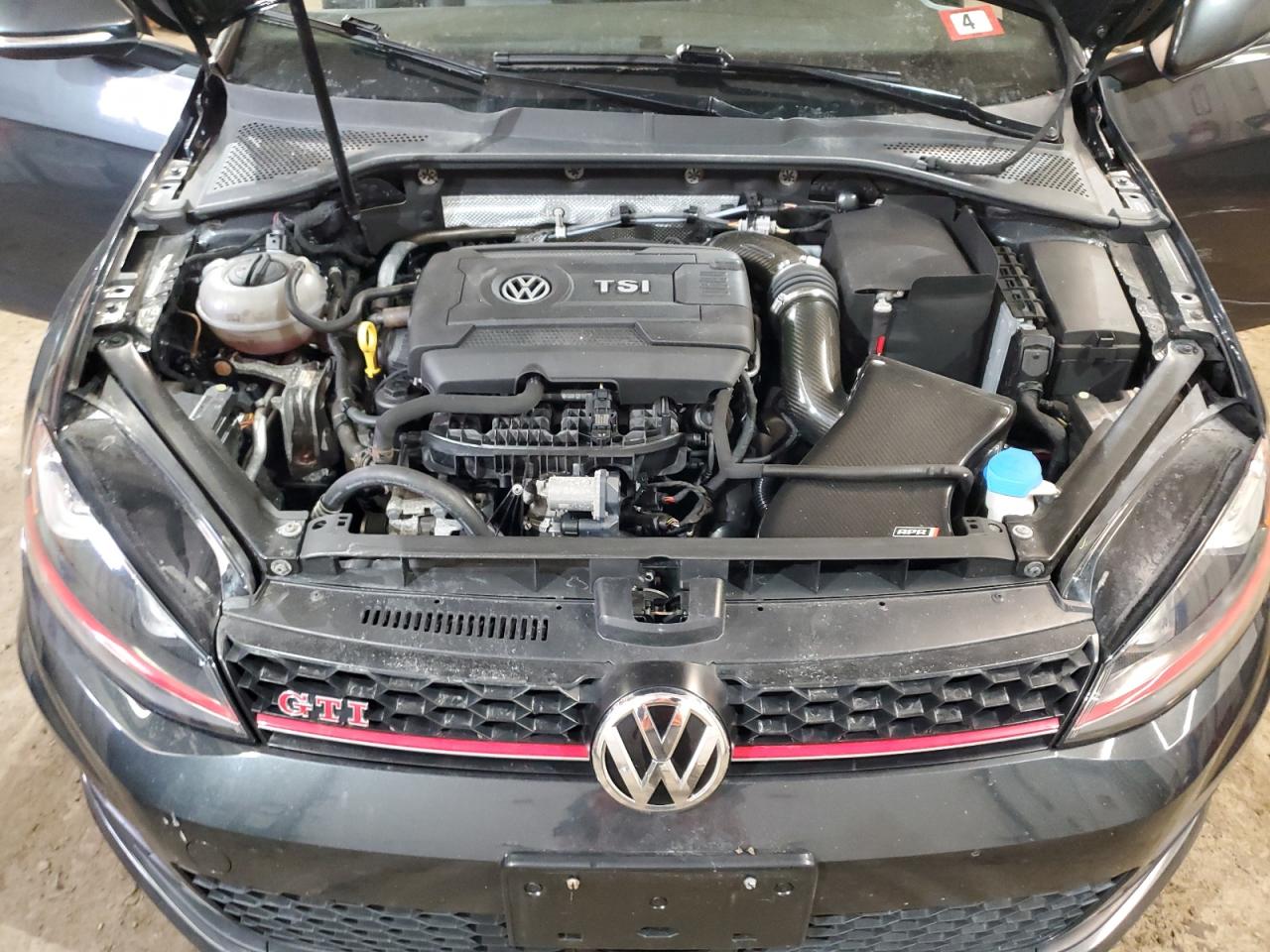 2017 Volkswagen GTI - Image 11
