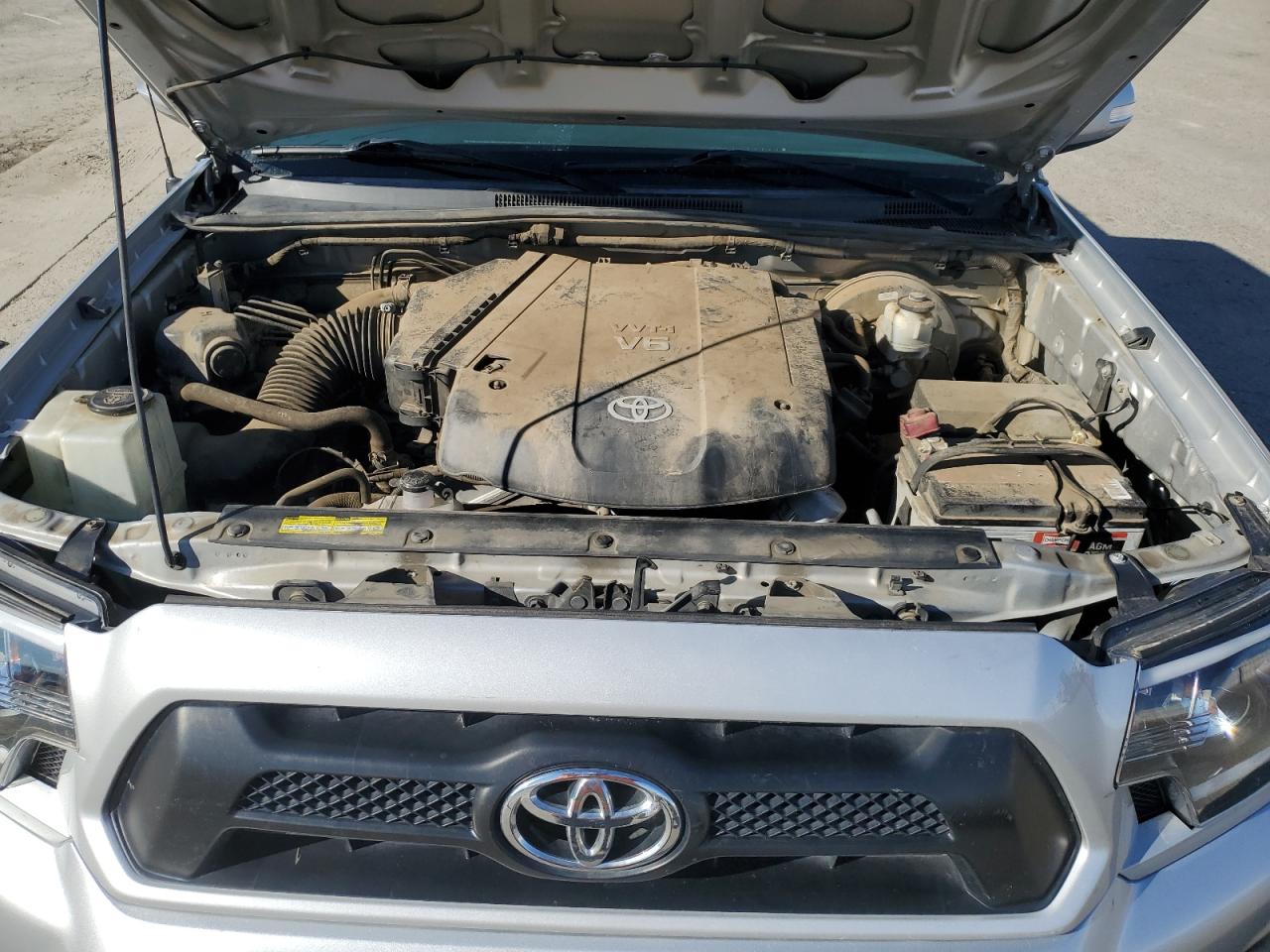 2013 Toyota Tacoma - Image 11