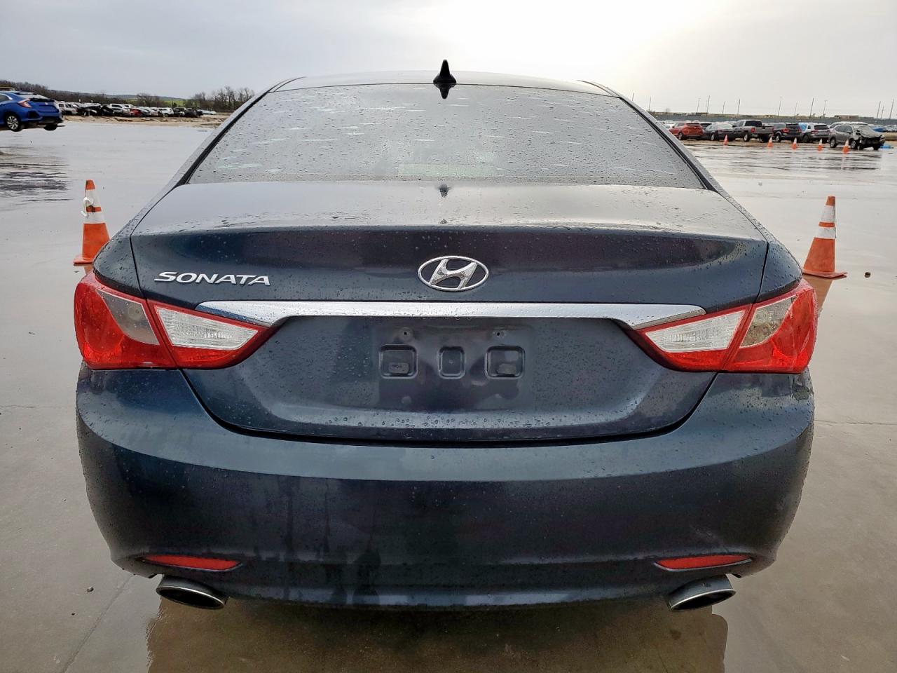 2011 Hyundai Sonata - Image 6