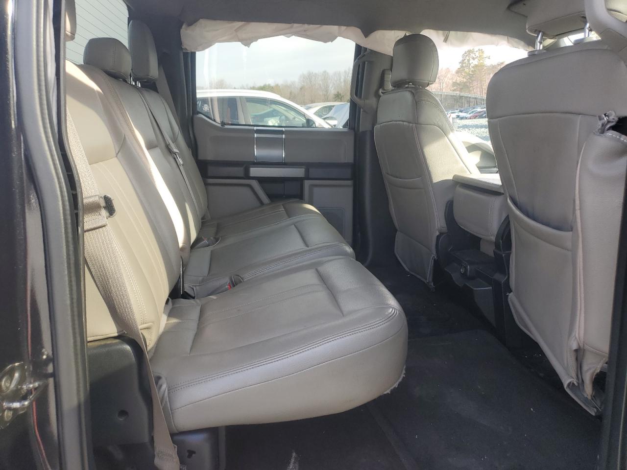 2015 Ford F-150 - Image 10