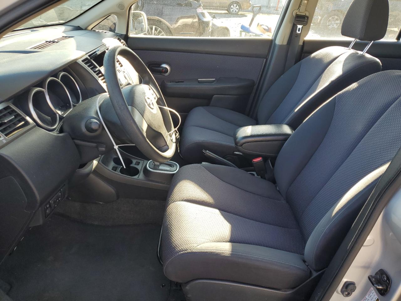 2009 Nissan Versa - Image 7