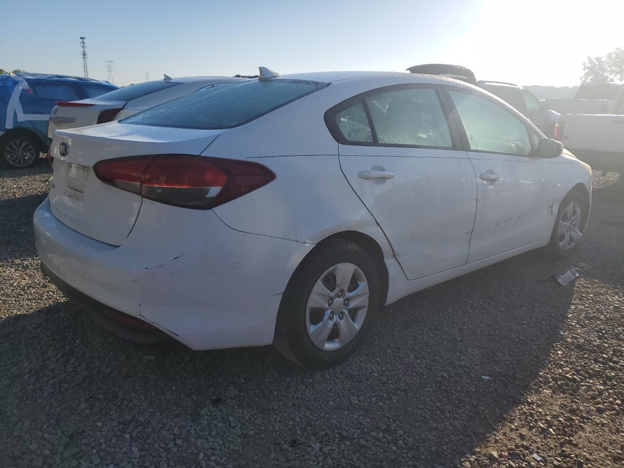 2017 Kia Forte - Image 3