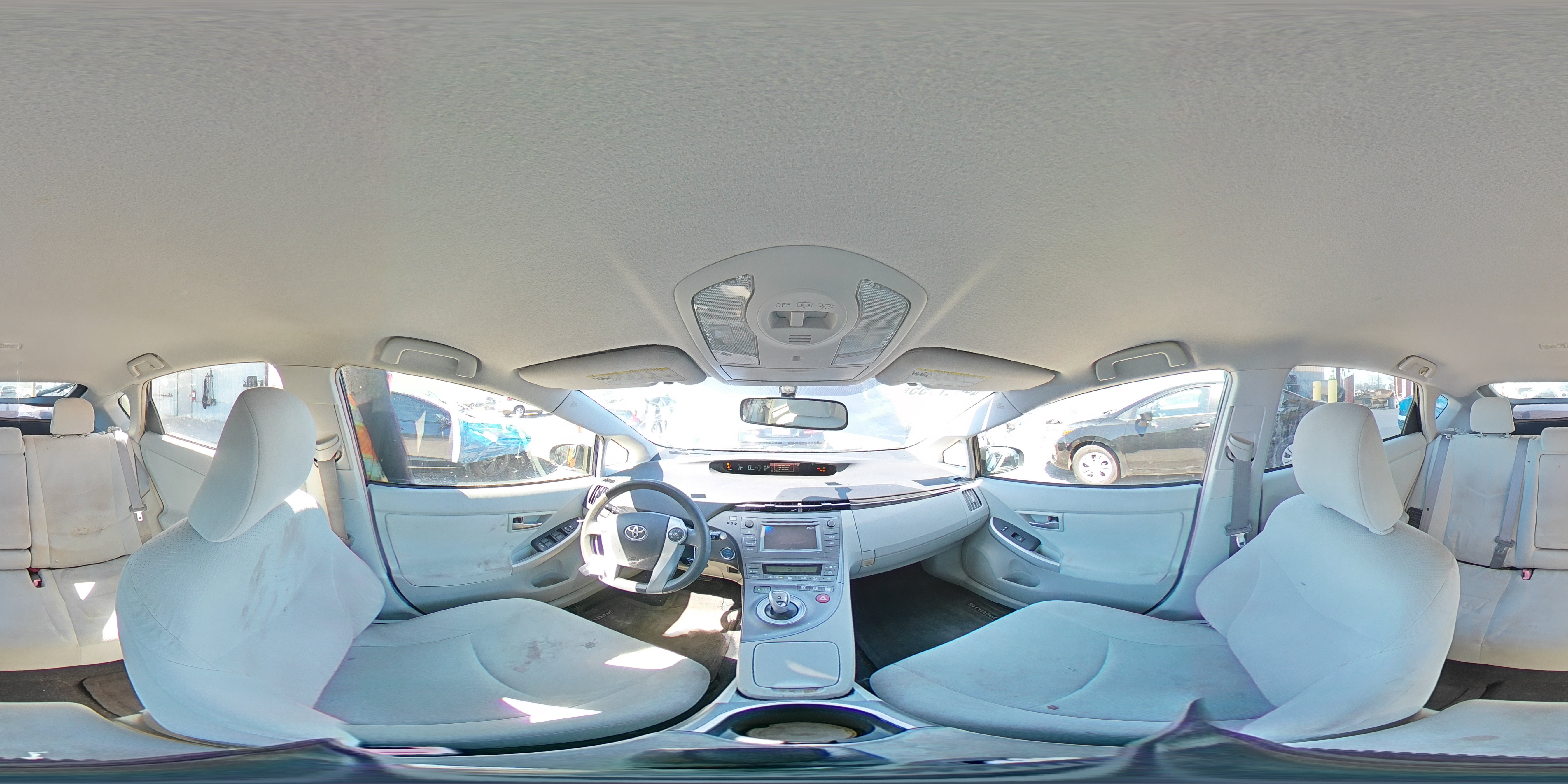 2012 Toyota Prius - Image 14