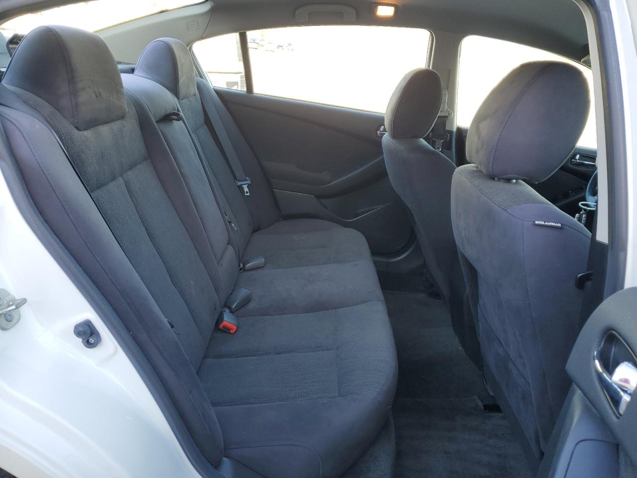 2011 Nissan Altima - Image 10
