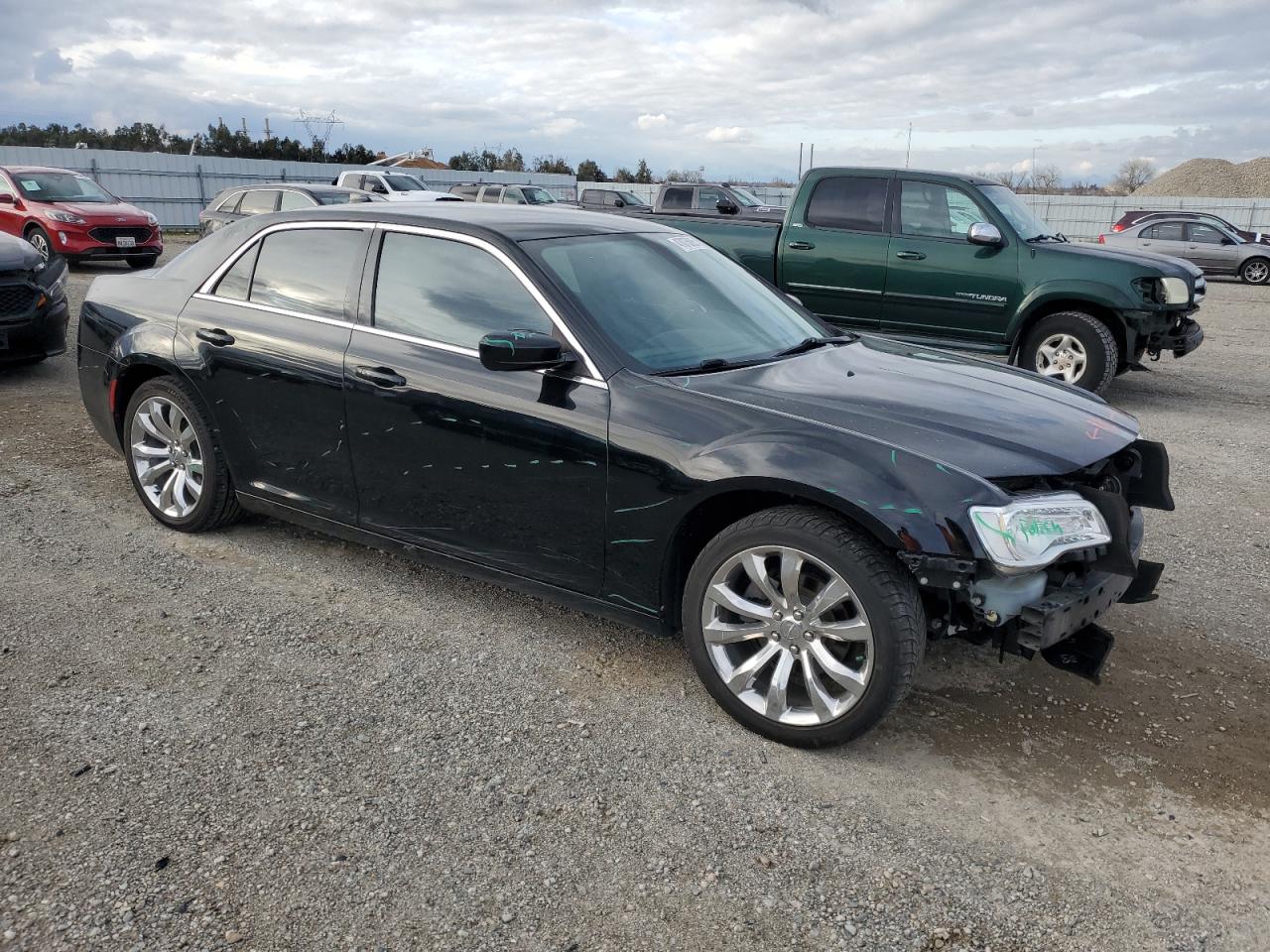 2016 Chrysler 300 - Image 4