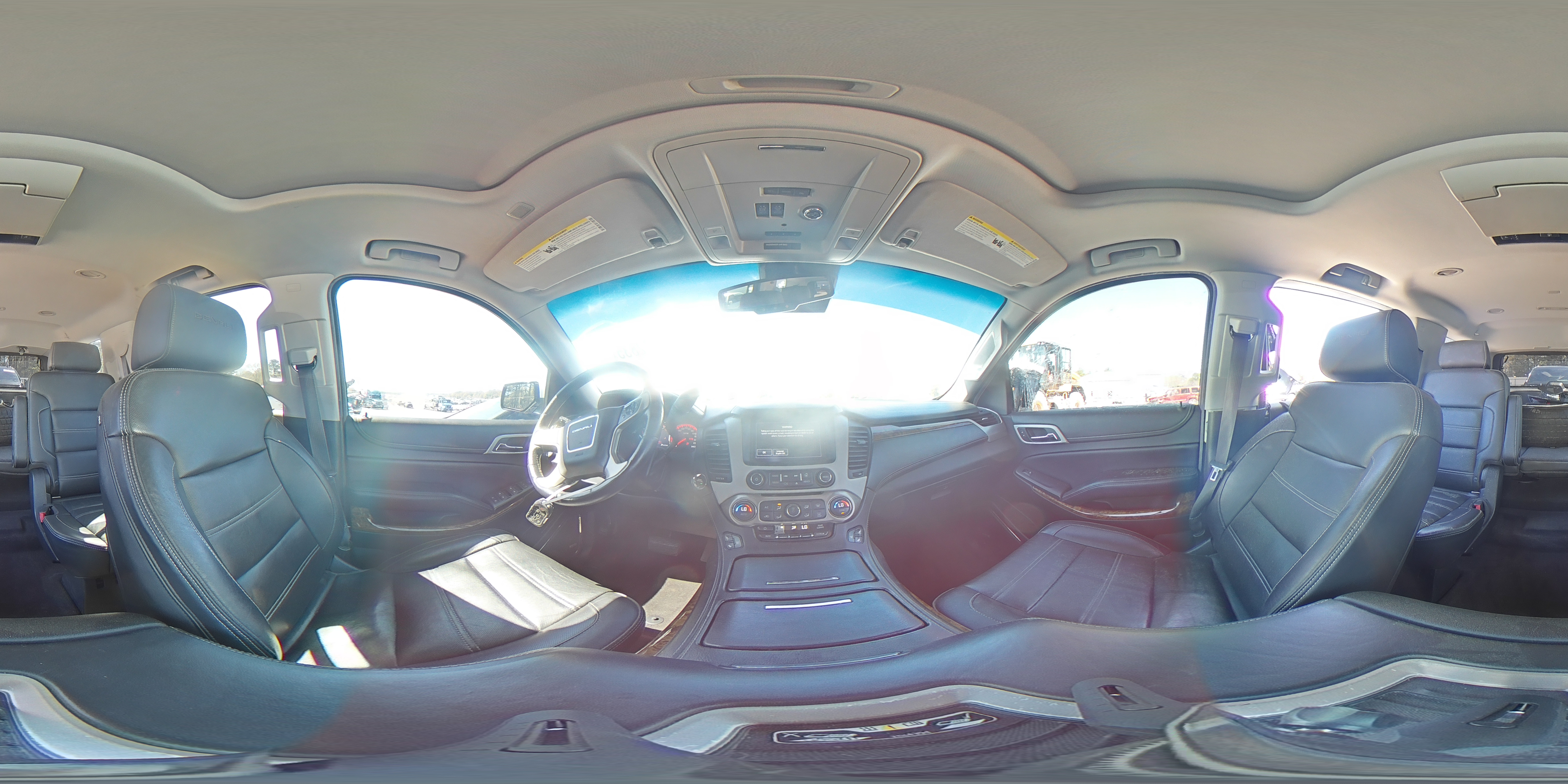 2015 GMC Yukon - Image 16