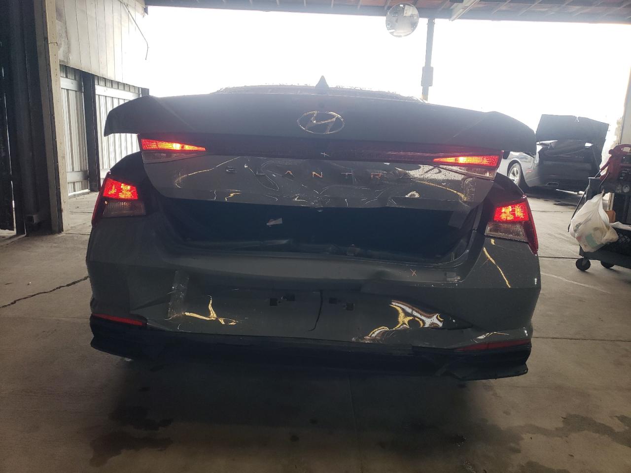 2022 Hyundai Elantra - Image 6