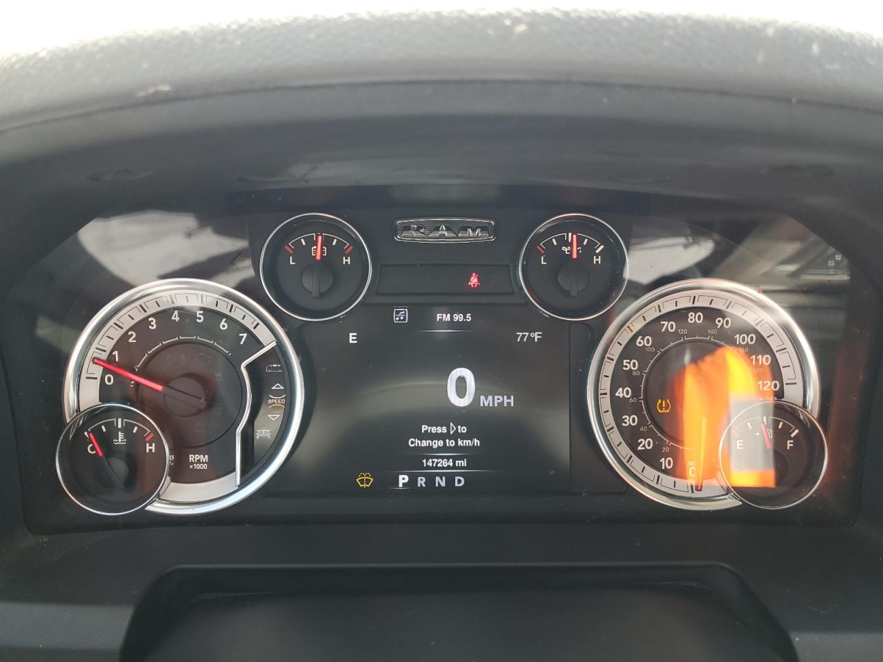 2013 RAM 1500 - Image 9