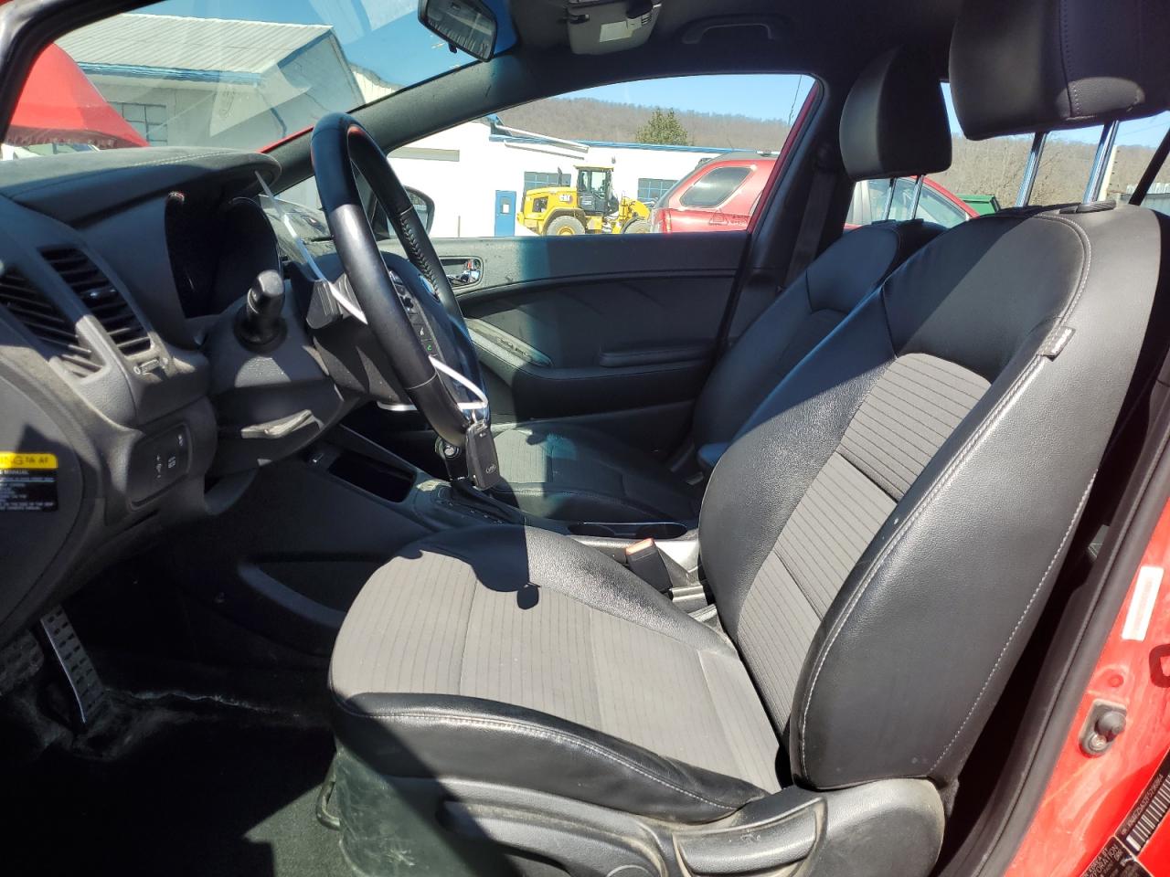 2015 Kia Forte - Image 7