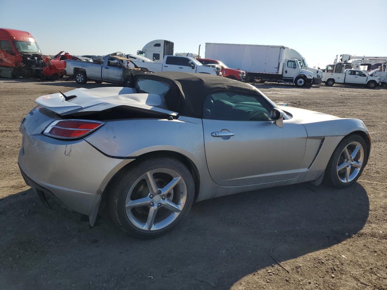 2009 Saturn Sky - Image 3